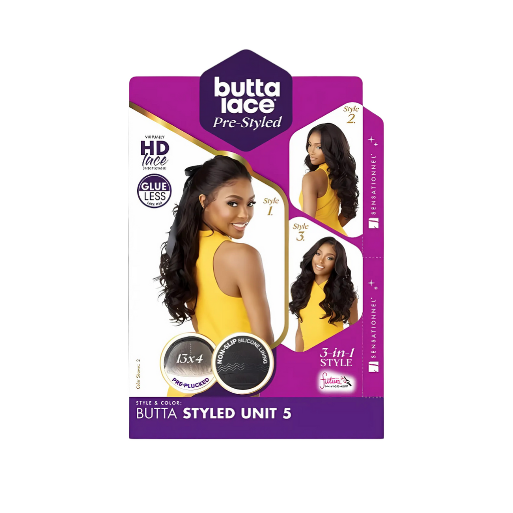 Model in Butta Unit 5 curly HD lace wig
