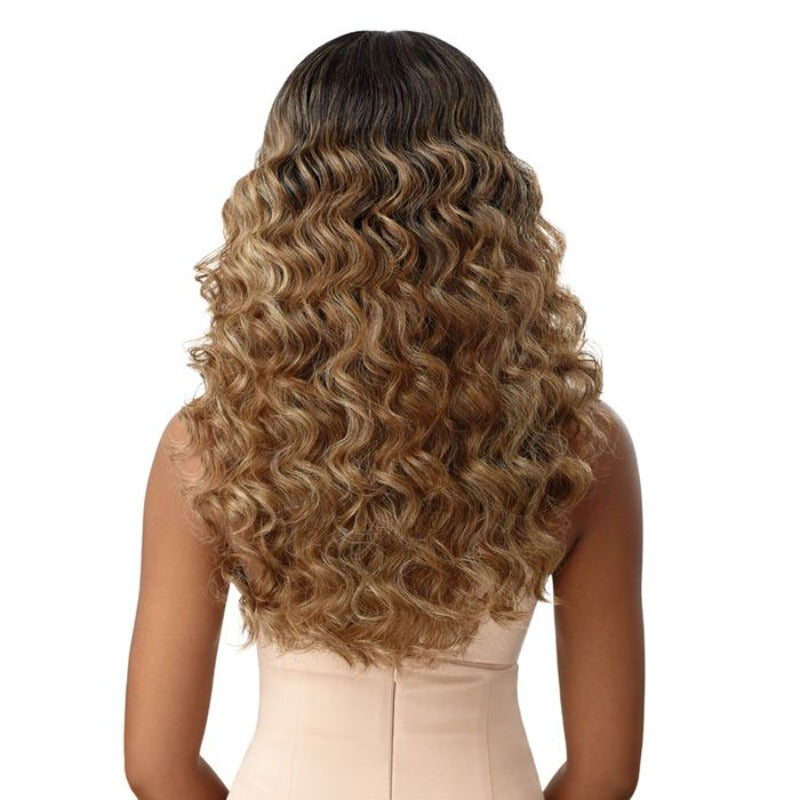 Outre Melted Hairline Frontal Effect Deluxe Wide Lace Part Wig- Fabiola